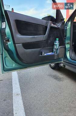 Седан Opel Astra 2001 в Харкові