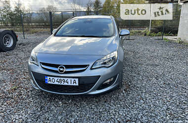 Універсал Opel Astra 2014 в Хусті