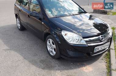 Универсал Opel Astra 2008 в Ровно