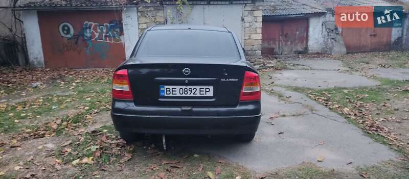 Седан Opel Astra 2006 в Вознесенске