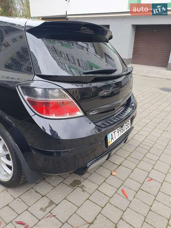 Хэтчбек Opel Astra 2011 в Ивано-Франковске