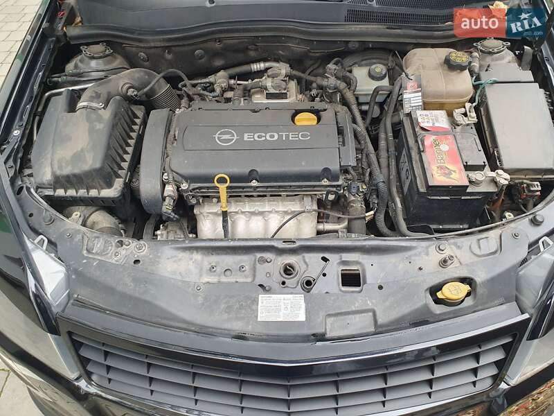 Хэтчбек Opel Astra 2011 в Ивано-Франковске
