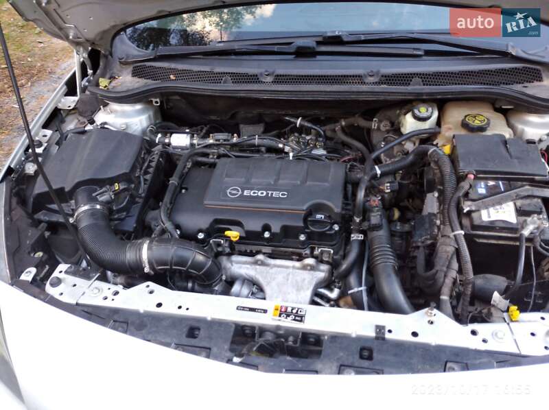 Универсал Opel Astra 2013 в Прилуках
