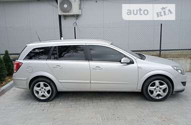 Универсал Opel Astra 2008 в Львове