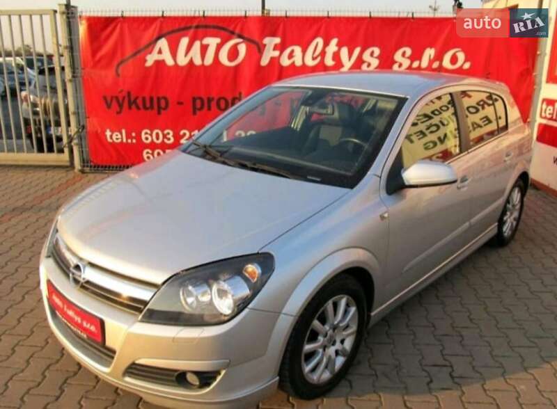 Хэтчбек Opel Astra 2004 в Мукачево