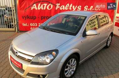 Хэтчбек Opel Astra 2004 в Мукачево