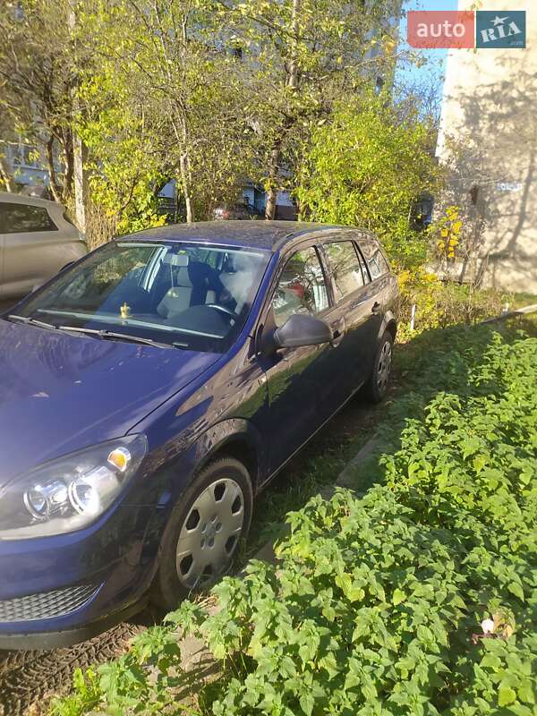 Универсал Opel Astra 2009 в Дрогобыче