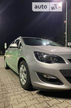 Универсал Opel Astra 2014 в Боярке