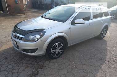 Универсал Opel Astra 2013 в Николаеве