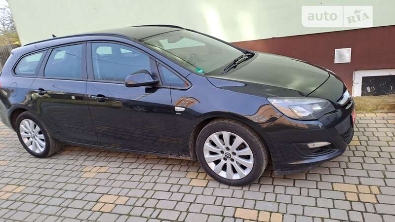 Универсал Opel Astra 2014 в Радивилове