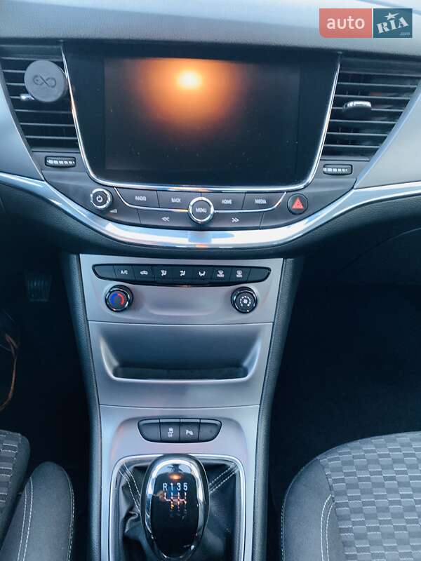 Универсал Opel Astra 2016 в Лопатине