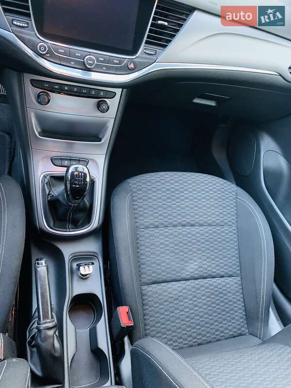 Универсал Opel Astra 2016 в Лопатине