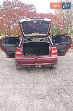 Хэтчбек Opel Astra 2003 в 