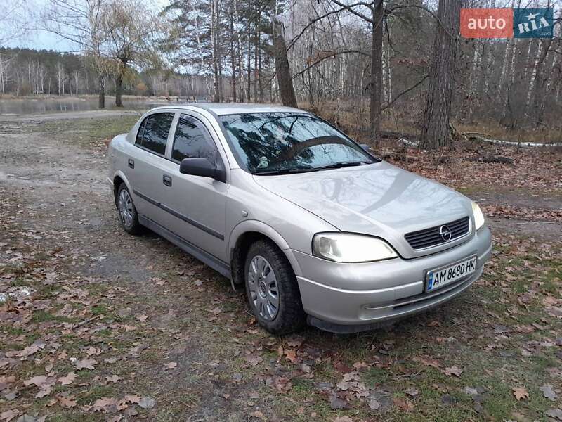 Седан Opel Astra 2006 в Житомире