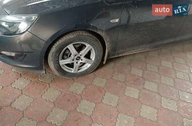 Универсал Opel Astra 2014 в 
