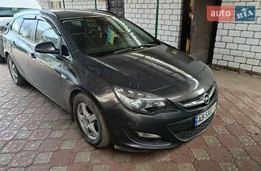 Универсал Opel Astra 2014 в 