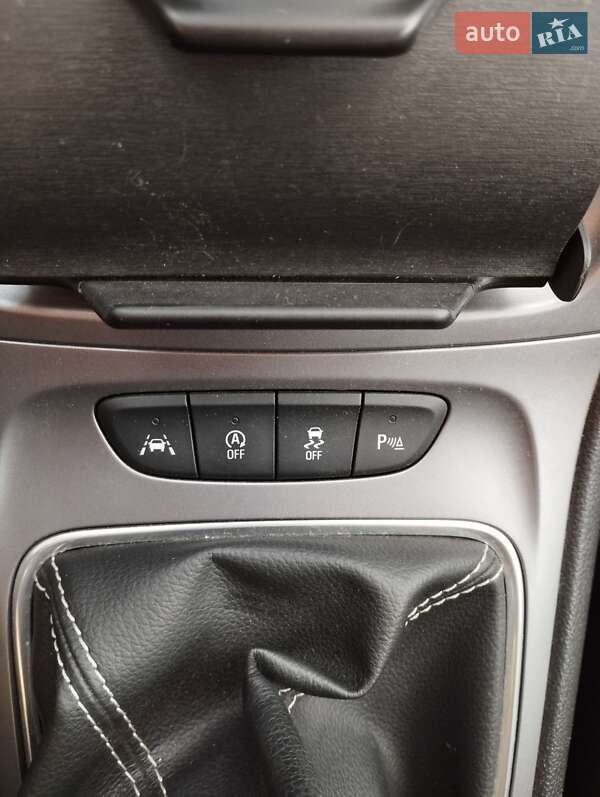 Универсал Opel Astra 2016 в Талалаевке