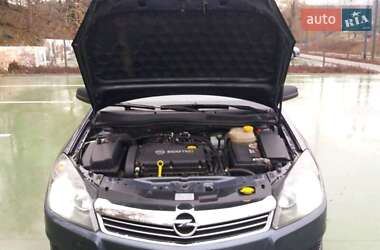 Универсал Opel Astra 2009 в 