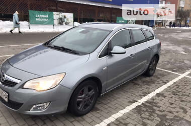 Універсал Opel Astra 2010 в Калуші