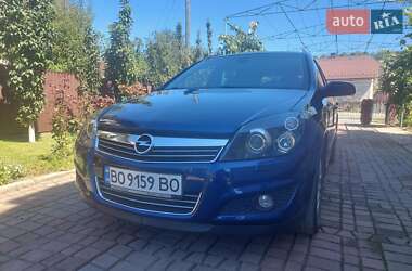 Универсал Opel Astra 2009 в Бучаче