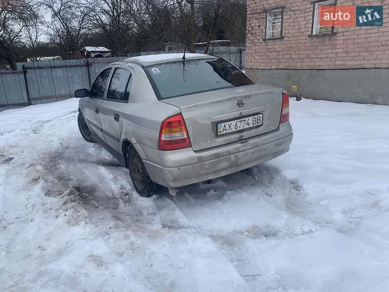 Седан Opel Astra 2007 в Новой Водолаге