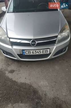 Универсал Opel Astra 2005 в Чернигове