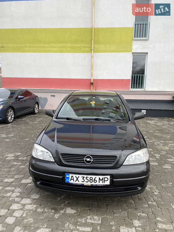 Седан Opel Astra 2006 в Харькове