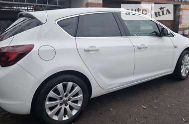 Хэтчбек Opel Astra 2010 в Киеве