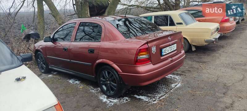 Opel Astra 2000