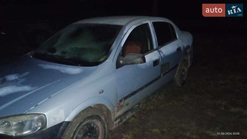 Седан Opel Astra 2004 в Львове