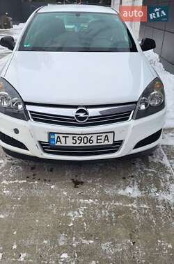 Универсал Opel Astra 2009 в Тячеве