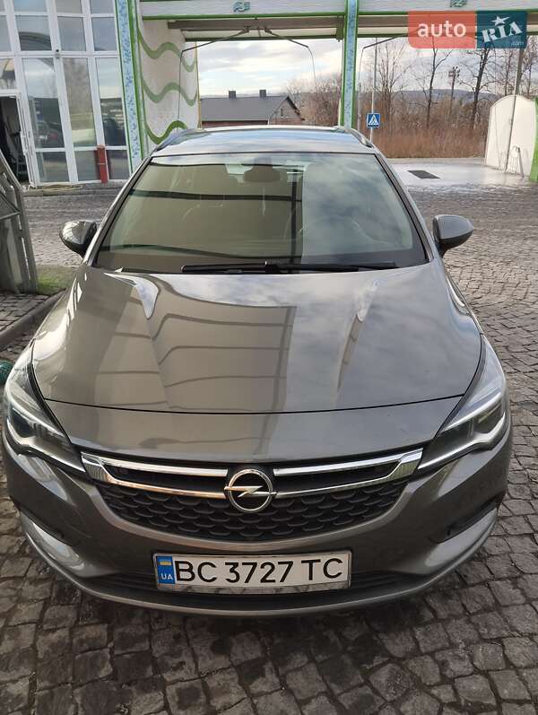Универсал Opel Astra 2017 в Золочеве