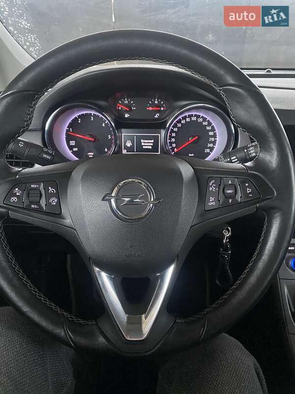 Универсал Opel Astra 2016 в Звенигородке