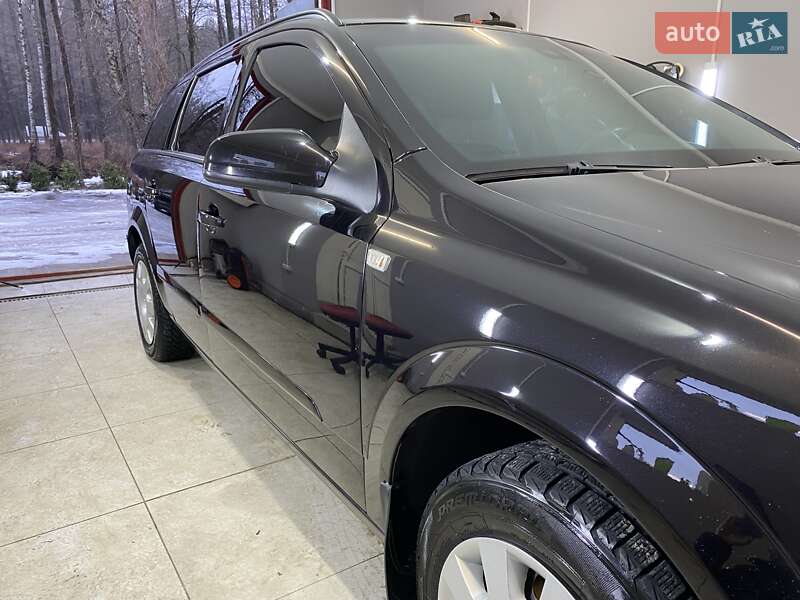 Универсал Opel Astra 2007 в Звягеле