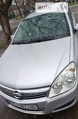 Универсал Opel Astra 2008 в Новомиргороде