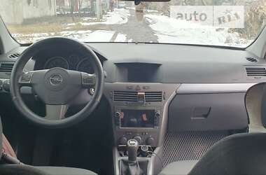 Универсал Opel Astra 2005 в 