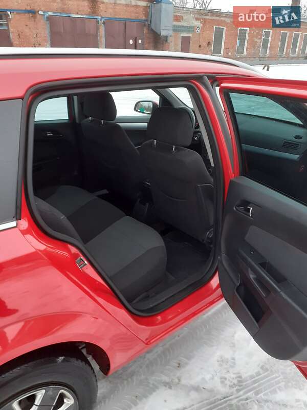 Универсал Opel Astra 2006 в Люботине