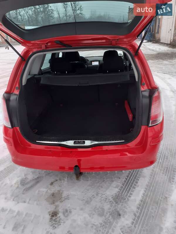 Универсал Opel Astra 2006 в Люботине