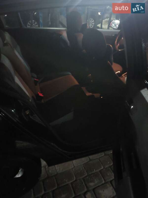 Хэтчбек Opel Astra 2013 в Львове