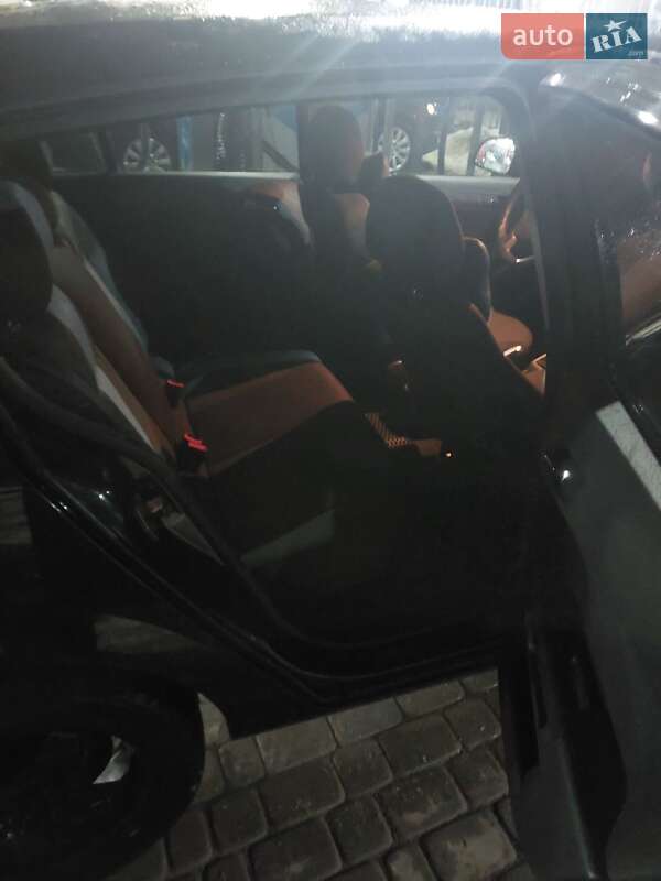 Хэтчбек Opel Astra 2013 в Львове