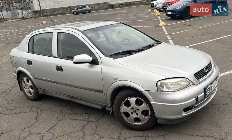 Хэтчбек Opel Astra 2001 в Одессе