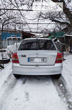 Хэтчбек Opel Astra 2004 в Ананьеве