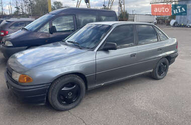 Седан Opel Astra 1992 в 