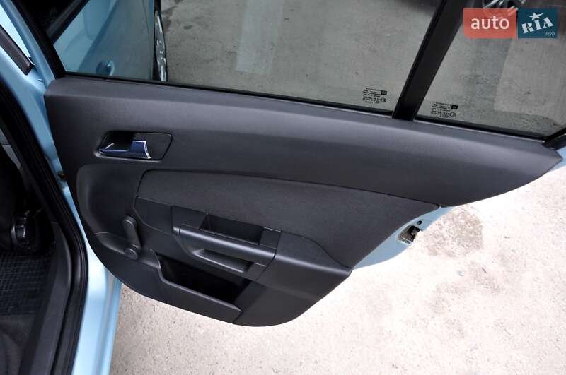 Хэтчбек Opel Astra 2009 в Львове фото 28 Хэтчбек Opel Astra 2009 в Львове