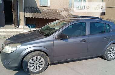 Хэтчбек Opel Astra 2007 в Тлумаче