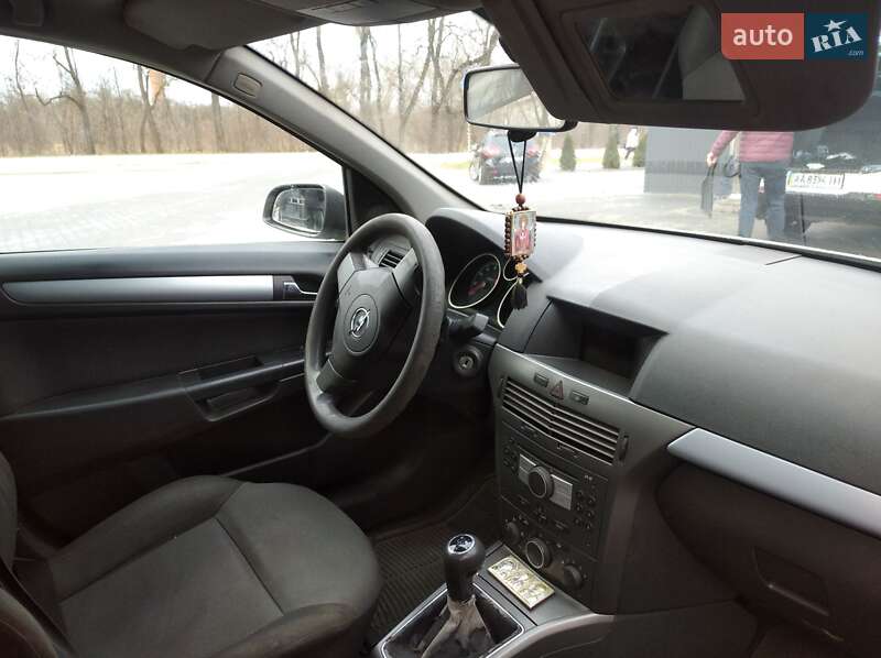 Універсал Opel Astra 2004 в Івано-Франківську фото 5 Універсал Opel Astra 2004 в Івано-Франківську