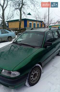 Универсал Opel Astra 1996 в Лубнах