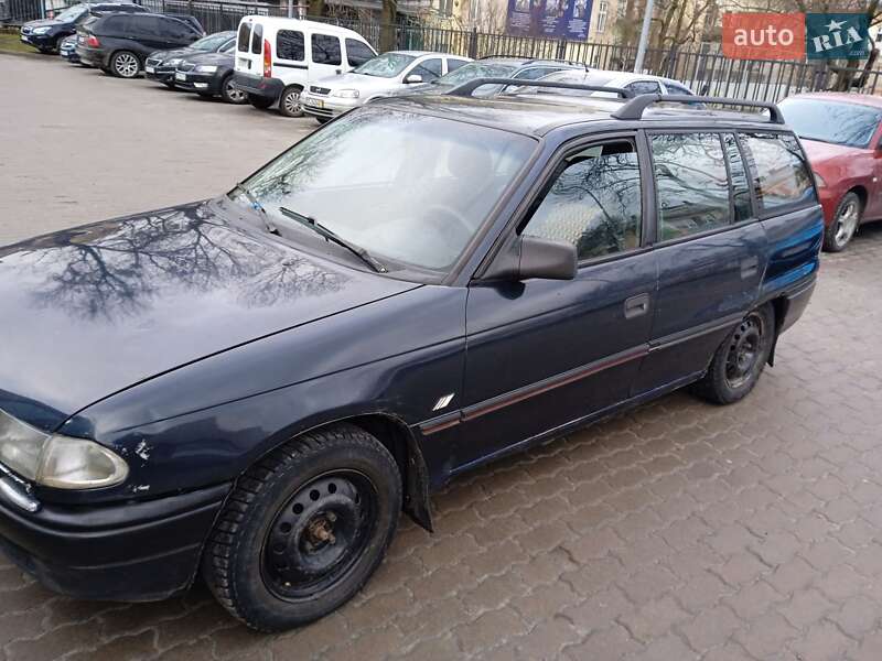 Универсал Opel Astra 1994 в Львове