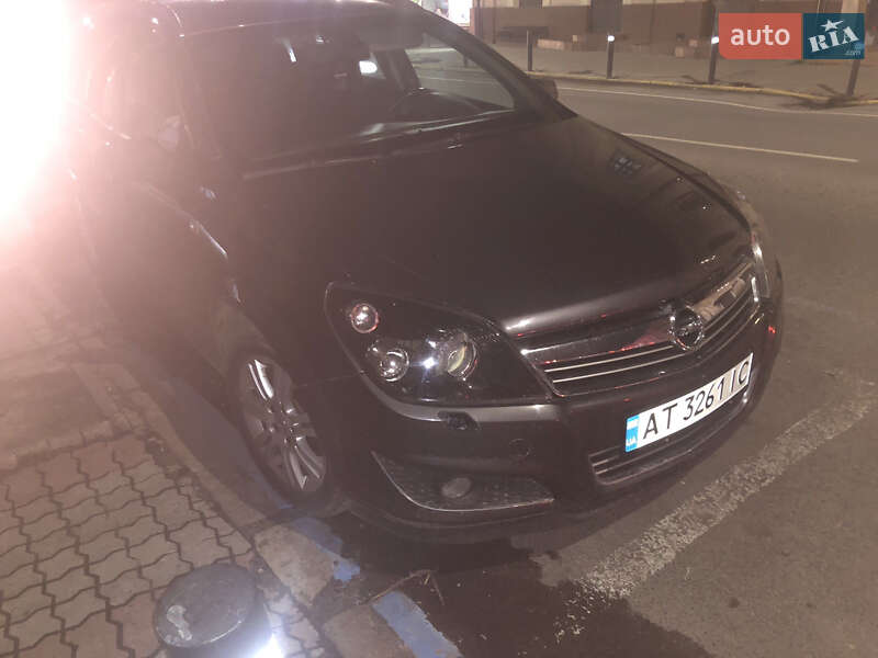Универсал Opel Astra 2009 в Калуше