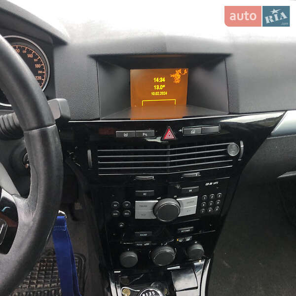 Универсал Opel Astra 2009 в Калуше
